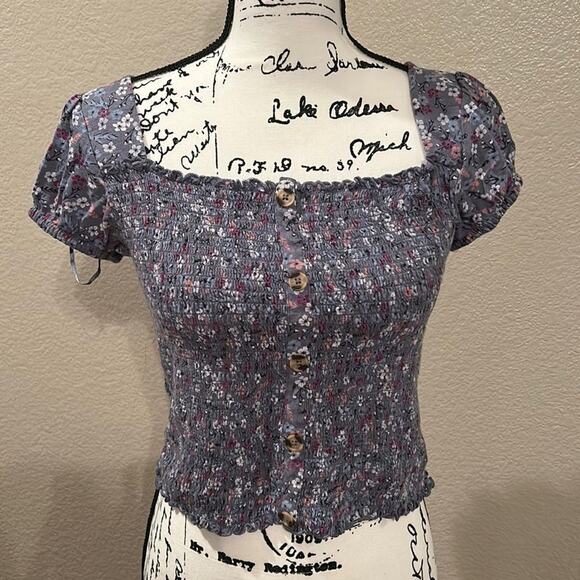 Mudd sz L floral crop top with buttons - Picture 1 of 5
